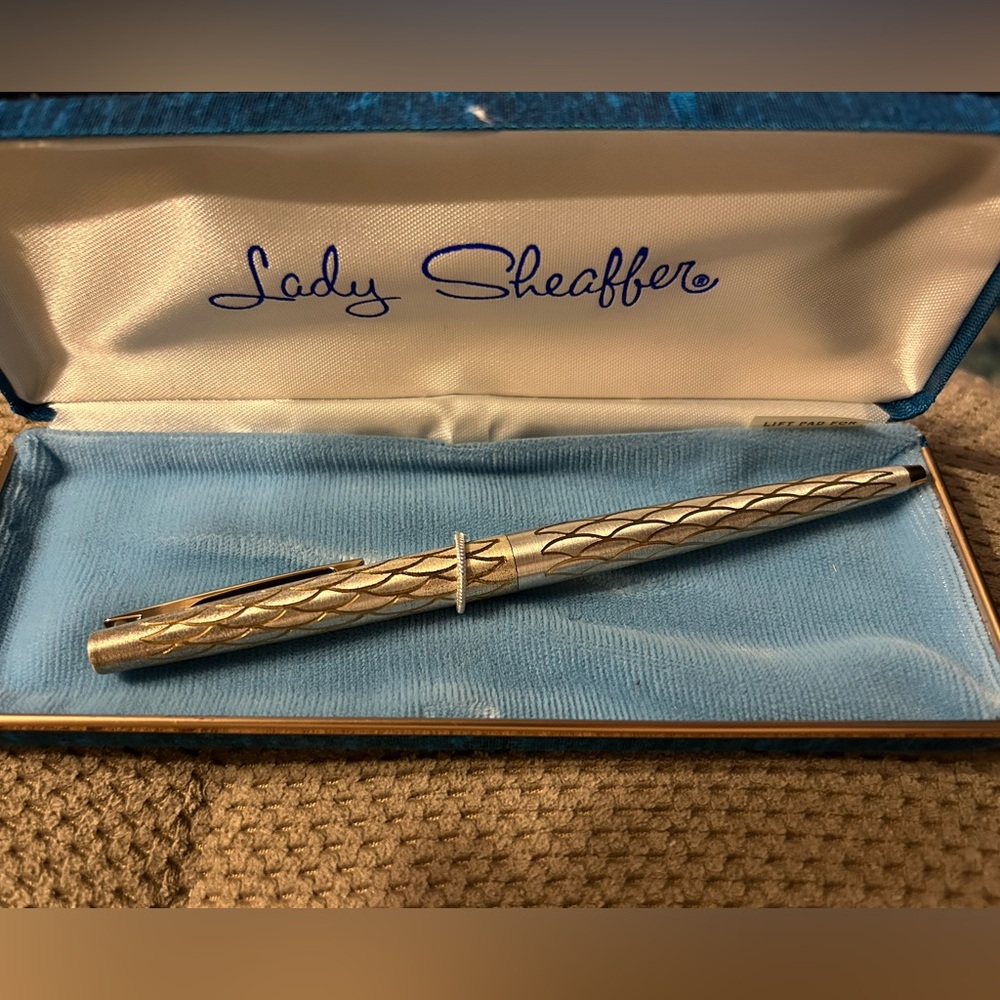 Vintage Lady Sheaffer scalloped silver and gold ballpoint pen in original box